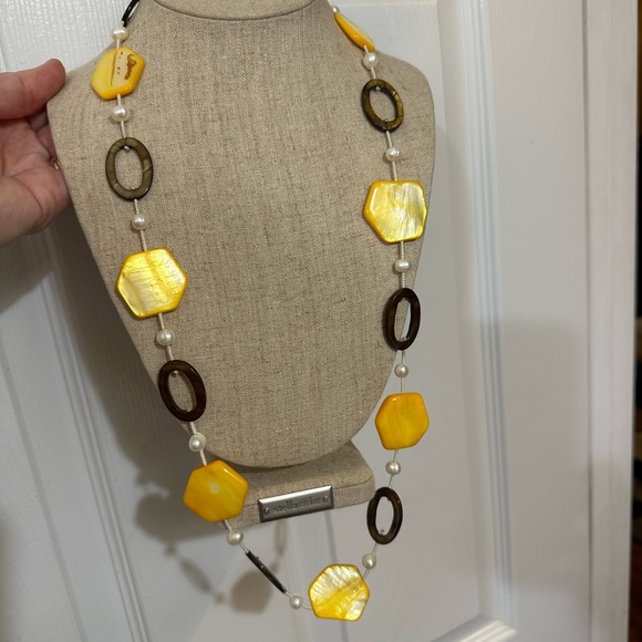 Premier brown and yellow necklace - Picture 1 of 3
